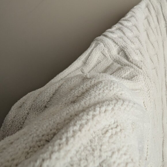 Lululemon Cable-Knit Relaxed-Fit sweater - Picture 12 of 12